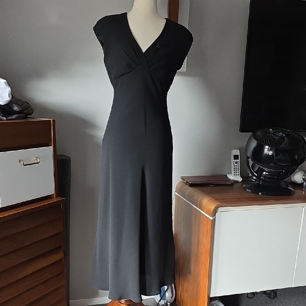 Vintage Jones New York Black Dress Size 4. Like New
